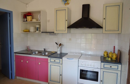 Fozieres Cottage | Dog-friendly gîte with large enclosed garden 20 minutes from Lac du Salagou