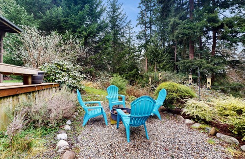 Langley House | Dog-Friendly Home with Peaceful Location Near Lake and Town