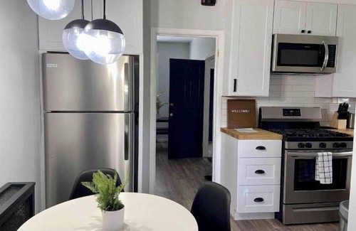 Kingston Apartment | Dog-Friendly Hudson Valley Escape with Hot Tub & Jacuzzi