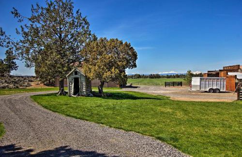 Alfalfa House | Dog-Friendly Ranch Cottage with Yard about 13 Mi to Bend