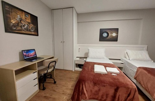 Pinheiros Apartment | Dois quartos HC, Metrô e Oscar Freire