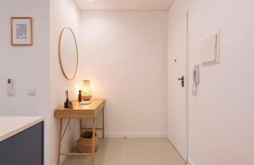 Centro / Baixa Apartment | DoisPontoZero NAVY