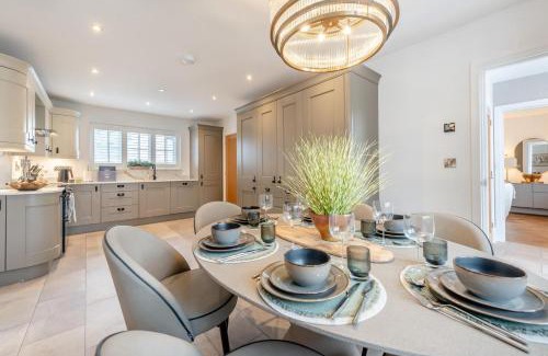 Tremain House | Dolfor