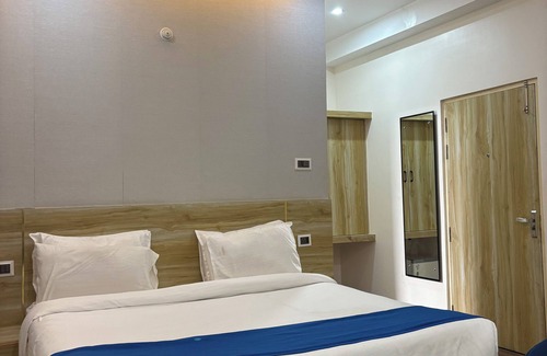 Bara Banki Hotel | Dolphin club and Resort