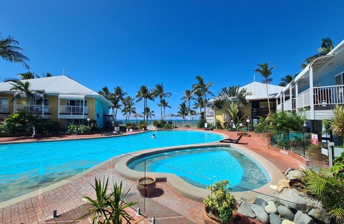 Dolphin Heads Apartment | Dolphin Heads | Resort Unit | ABSOLUTE BEACHFRONT! Whitsunday Getaway!