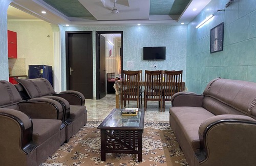 Okhla Apartment | Dolphin House 4BHK Serviced Apartment Shaheen Bagh