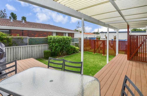 Mount Clarence Apartment | Dolphin Lodge- Self contained apartments-200 meters from Middleton Beach