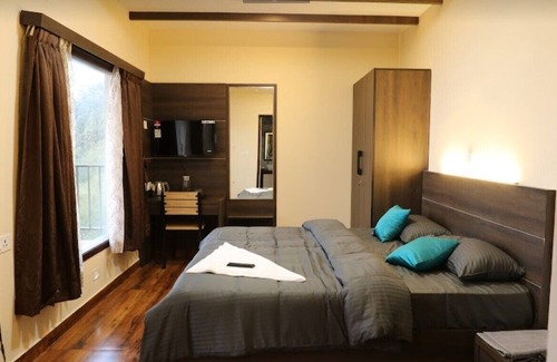 Vattakanal Bed & Breakfast | Dolphin Nose Retreat