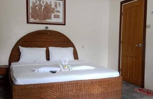 Puerto Galera Hotel | Dolphinbay Beachfront & Dive Resort