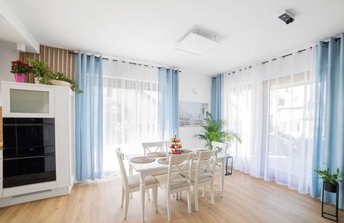 Kosakowo House | Dom Marina - luxury oasis on the Baltic Sea, for 2-10 people, close to the beach, EV & pets