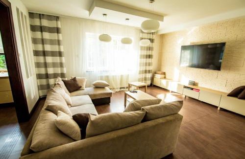Wiewiorczyn Villa | Dom w lesie