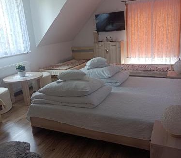 Rzyki Apartment | Dom Wakacyjny Gajówka z ogrodem