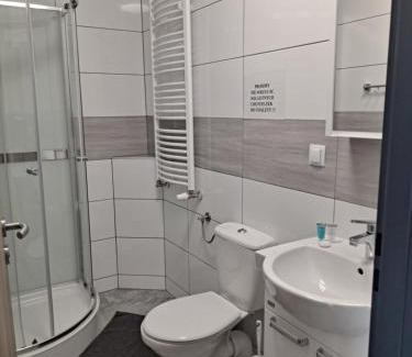 Klodzko Miasto Hotel | Dom Wycieczkowy "Na stadionie"