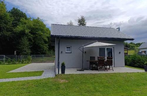 Goscino House | Dom wypoczynkowy Pod kasztanem 1 nad jeziorem