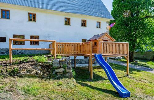 Gorenja Trebusa House | Domačija Gačnik