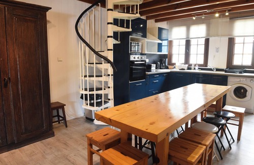 Marions House | Domain 26 people, heated swimming pool, jacuzzi and sauna.