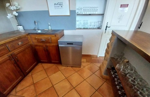 Rogues House | Domaine 32 or 42 beds with reception room and heated pool!