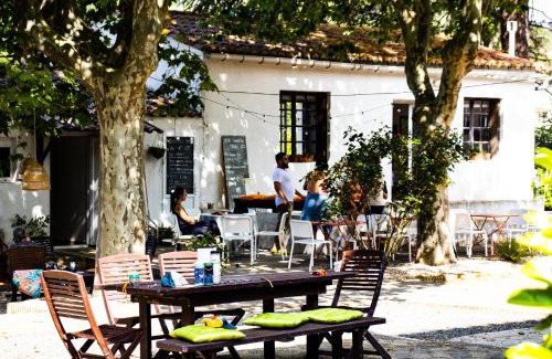 Laroque-de-Fa Hotel | Domaine Castelnaut gîte et château