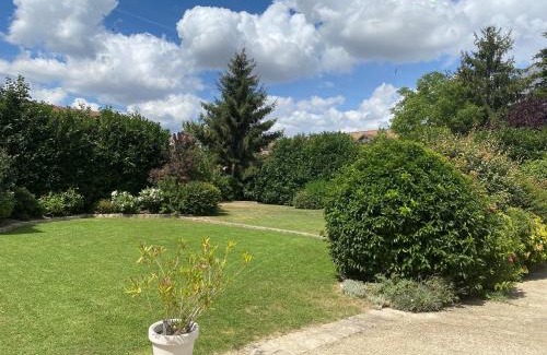 Saint-Fargeau-Ponthierry Bed & Breakfast | Domaine d'Auxonnettes Chambres d'Hôtes et Gîtes