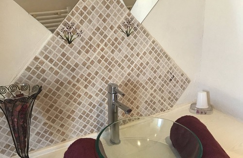 Saint-Jean-d'Alcapies House | Domaine d'Alcapiès Romantic Room