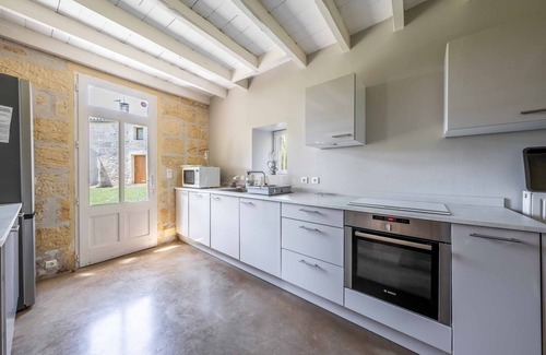 Puisseguin House | Domaine de Bayens - Piscine Privée