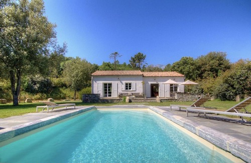 Corte Villa | Domaine de Bracciole CORTE villa, swimming pool, 20ha wooded park, river