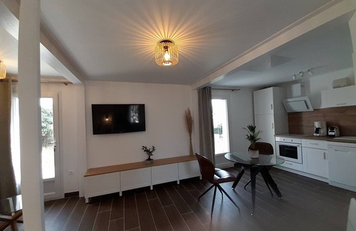 Rue Apartment | Domaine de L'ermitage Gîte les Saules