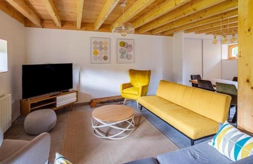 Les Salles House | Domaine de la Plagnette - Gîtes pour 15 pers, Terrasse et Animaux admis - FR-1-496-368