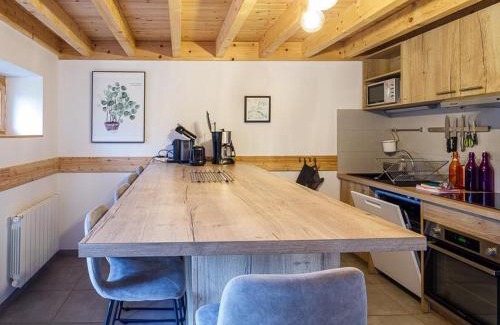 Les Salles House | Domaine de la Plagnette - Gîtes pour 15 pers, Terrasse et Animaux admis - FR-1-496-368