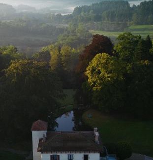 Celles-sur-Durolle Bed & Breakfast | Domaine de Marchal - chambres et table d'hôtes