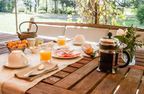 Ambres Bed & Breakfast | Domaine De Roucayrols