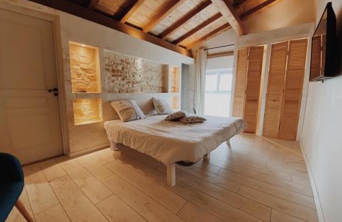 Prisse-la-Charriere House | Domaine de Saint Florent - Piscine & Spa