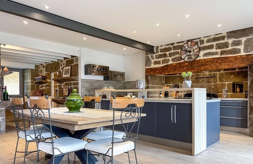 Velzic House | Domaine des 5M, Authenticity and Elegance in the heart of Cantal