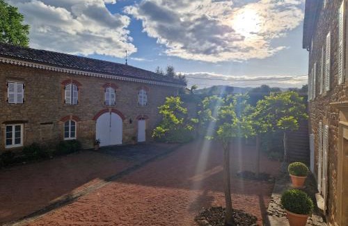 Denice Bed & Breakfast | DOMAINE DES FRANCHISES - Beaujolais Village - Charme et authenticité au cœur des Pierres dorées