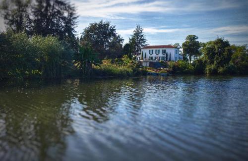Le Temple-sur-Lot Bed & Breakfast | Domaine du Beau Rivage