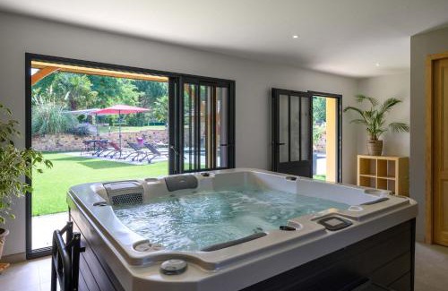 Pays-de-Belves House | Domaine du Bugassou, Chambres, Table d'hôtes & SPA