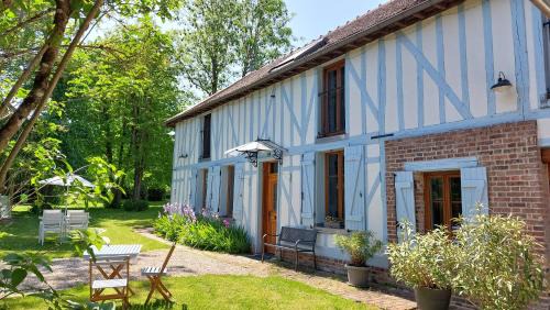 Lirey House | Domaine du Carouge