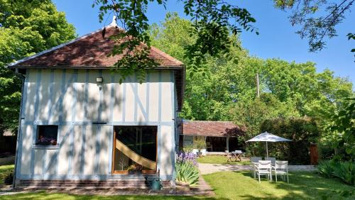 Lirey House | Domaine du Carouge