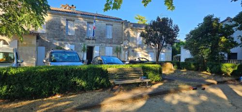 Comps House | Domaine du lagon bleu