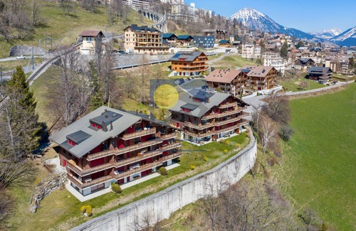 Leysin Apartment | Domaine du Parc B311 Lovely prestige apartment of 4 ½ pieces (6 people) situated on the third floor