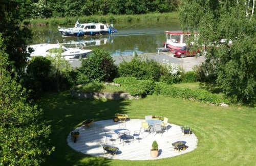 Maizieres-les-Vic House | Domaine du Port Sainte Marie