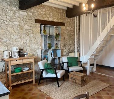 L'Isle-Bouzon Apartment | Domaine Lagarrière
