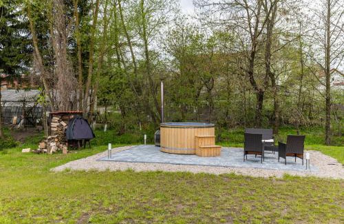 Miłki House | Domek Całoroczny z Bali na Mazurach z Balią Ogrodową 6 Osobowy