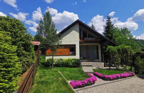 Ujsoy Ski Chalet | Domek na szlaku Rysianka Beskidy