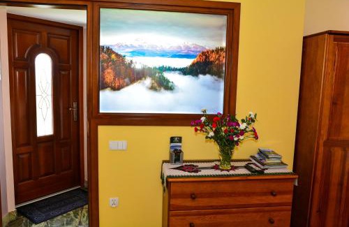 Lapsze Nizne Apartment | Domek na wzgórzu