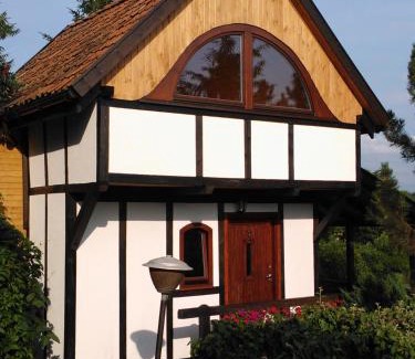 Ryn Ski Chalet | Domek na Wzgórzu