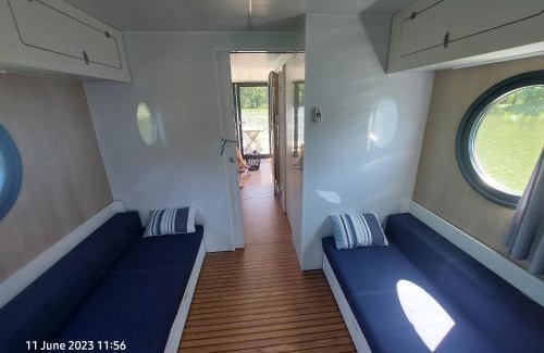 Ruciane-Nida Boat Rental | Domek pływający HouseBoat 4U