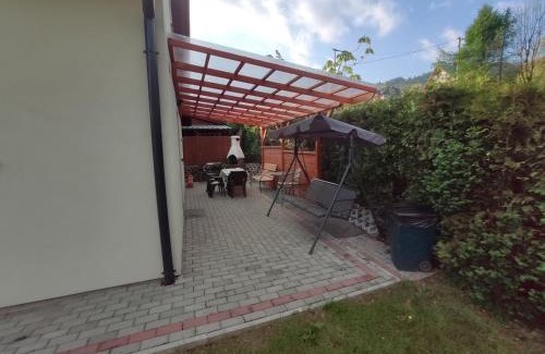 Czernichow Ski Chalet | Domek Pod Górą Żar