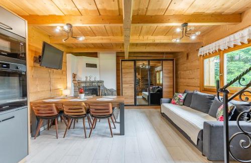 Bukowina Tatrzanska Ski Chalet | Domek SIUSTER z widokiem na góry - doskonała lokalizacja, niedaleko Term Bukovina!