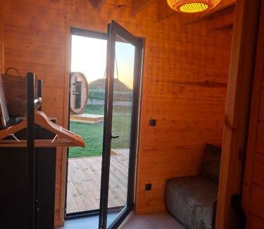 Karniewek House | Domek w Sośninie, stodoła Dzierżenin